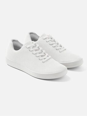 Atoms Model 000 white sneakers